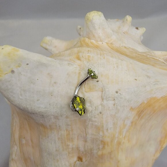 14G Surgical Steel belly ring with Green heart CZ prong set piercing jewelry - Picture 2 of 8